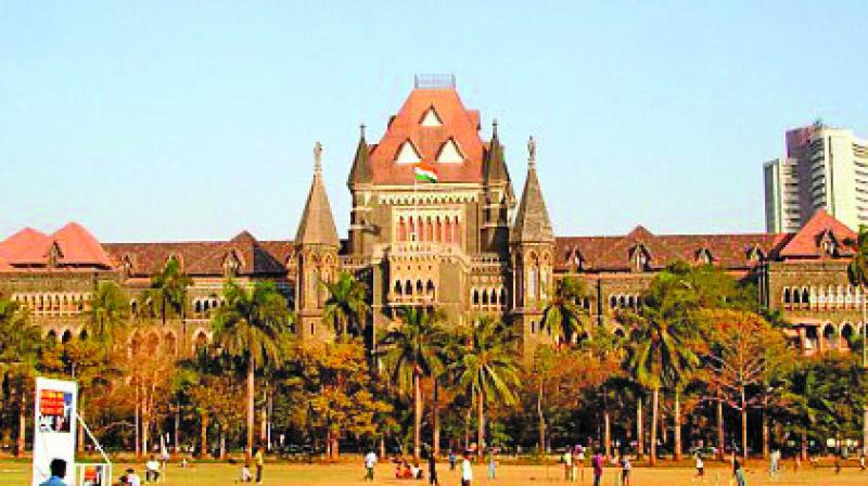 Bombay High Court Criticizes Political Parties and Municipal Authorities Over Illegal Hoardings